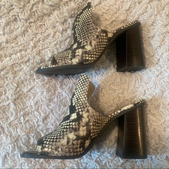 Aldo | Chunky High Heels - Picture 2 of 10